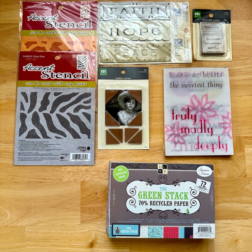 Scrapbooking lot